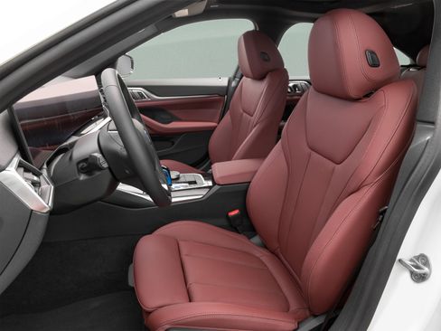 Used 2023 BMW i4 eDrive35 RWD image 16