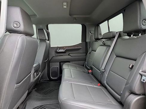 Used 2023 Chevrolet Silverado 1500 LT Trail Boss w/ Convenience Package II image 13