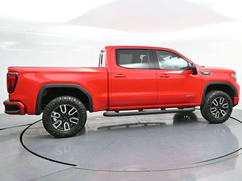 Used 2021 GMC Sierra 1500 AT4 w/ Technology Package AWD/4WD image 8