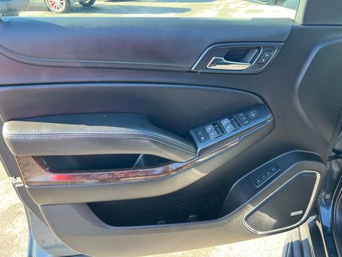Used 2019 Chevrolet Tahoe LT image 14