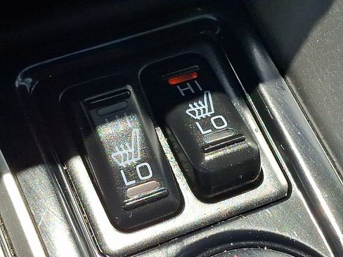 Used 2022 Mitsubishi Eclipse Cross FWD image 25