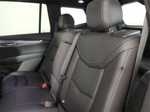 Used 2022 Cadillac XT6 Luxury image 13