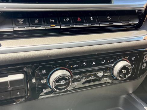 Used 2024 Chevrolet Silverado 2500 High Country w/ High Country Premium Package image 13