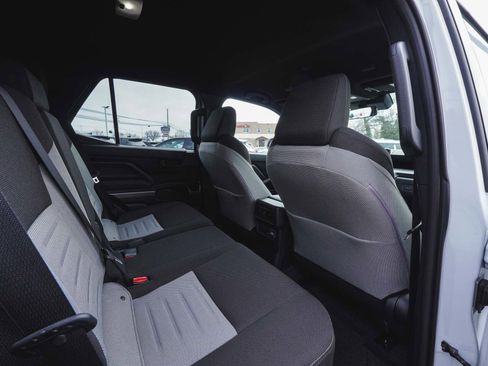 Used 2025 Toyota 4Runner TRD Off-Road image 34