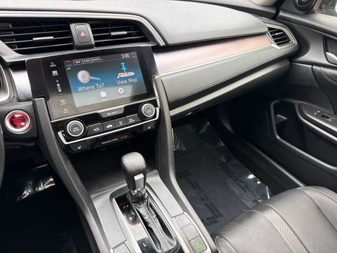 Used 2018 Honda Civic Touring image 15