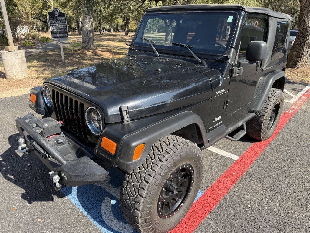 Used 2004 Jeep Wrangler 4WD image 2