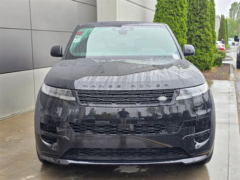New 2025 Land Rover Range Rover Sport Dynamic SE image 3