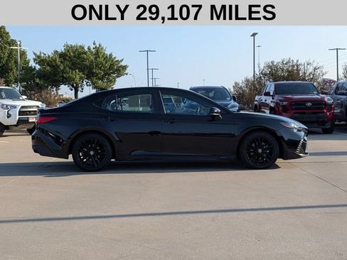 Used 2025 Toyota Camry SE FWD image 4