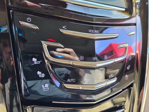 Used 2016 Cadillac Escalade Luxury image 25