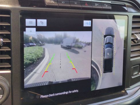 Used 2021 Ford F150 Platinum w/ FX4 Off-Road Package image 30