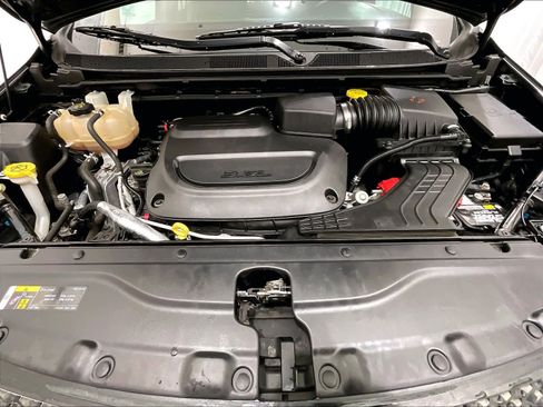 Used 2020 Chrysler Pacifica Touring-L image 28