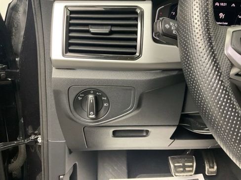 Used 2022 Volkswagen Atlas Cross Sport SEL R-Line image 13