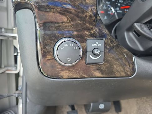 Used 2022 GMC Savana 2500 w/ Enhanced Convenience Package RWD image 24