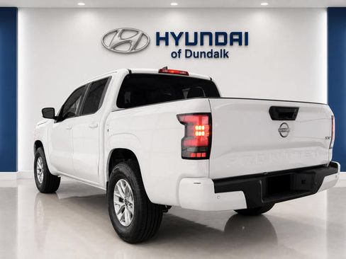 Used 2024 Nissan Frontier SV w/ Technology Package RWD image 2