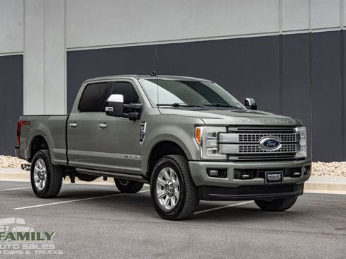 Used 2019 Ford F250 Platinum w/ Platinum Ultimate Package image 14