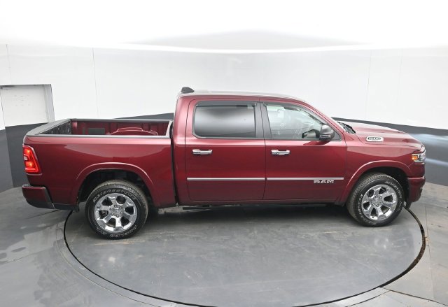 Used 2025 RAM 1500 Big Horn AWD/4WD image 39