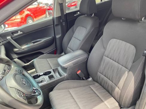 Used 2019 Kia Sportage LX FWD image 8