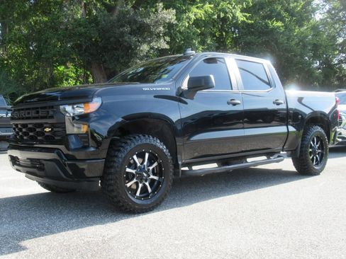 Used 2022 Chevrolet Silverado 1500 Custom AWD/4WD image 3
