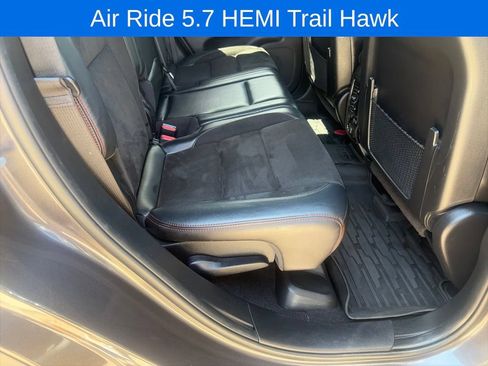 Used 2021 Jeep Grand Cherokee Trailhawk w/ Premium Lighting Group AWD/4WD image 17