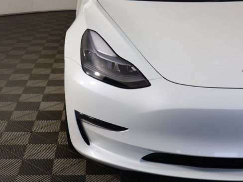 Used 2023 Tesla Model 3 Standard Range image 14