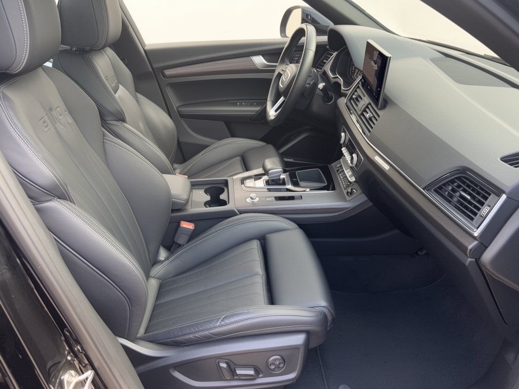 Used 2023 Audi Q5 2.0T Premium Plus w/ Premium Plus Package AWD/4WD image 30
