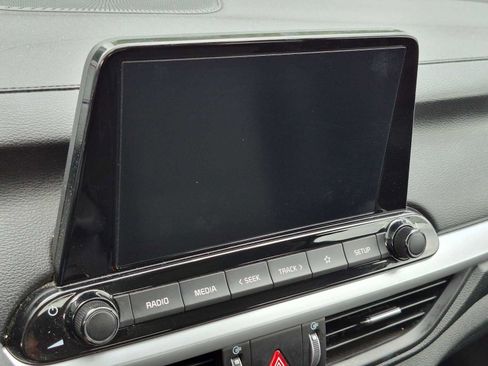 Certified 2024 Kia Forte LXS FWD image 21