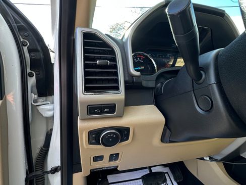 Used 2018 Ford F250 Lariat w/ Lariat Ultimate Package image 11