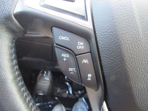 Used 2020 Ford Edge Titanium image 37