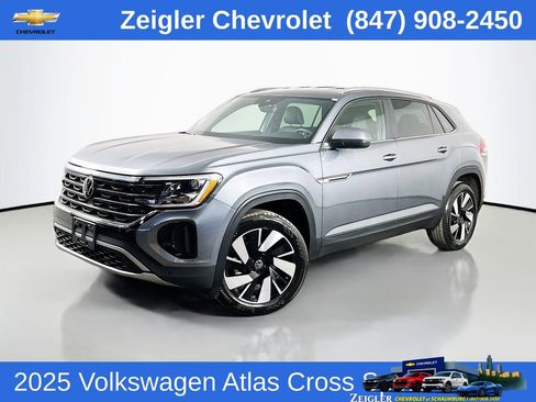 Used 2025 Volkswagen Atlas Cross Sport SE image 1