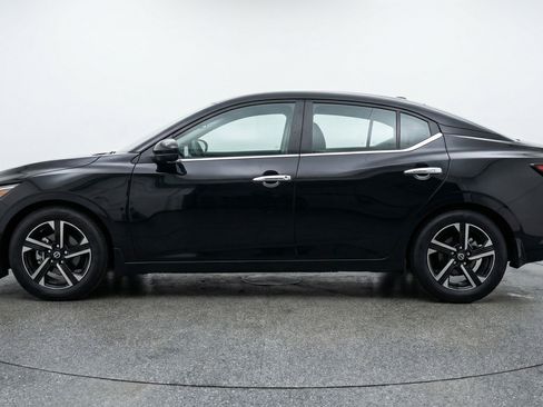 Used 2025 Nissan Sentra SV image 5