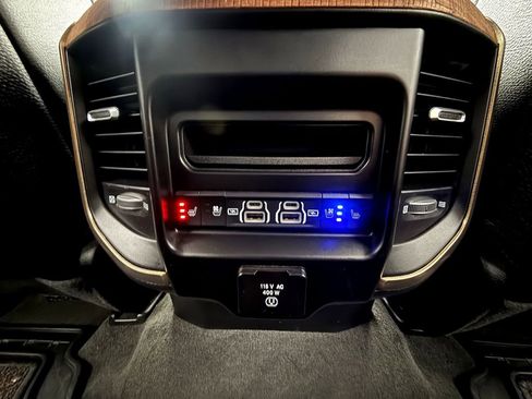 Used 2022 RAM 1500 Limited image 40