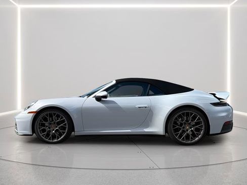 Used 2025 Porsche 911 Carrera image 2