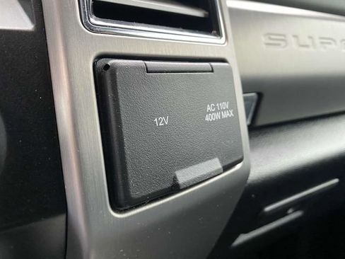 Certified 2021 Ford F250 Platinum w/ FX4 Off-Road Package image 36