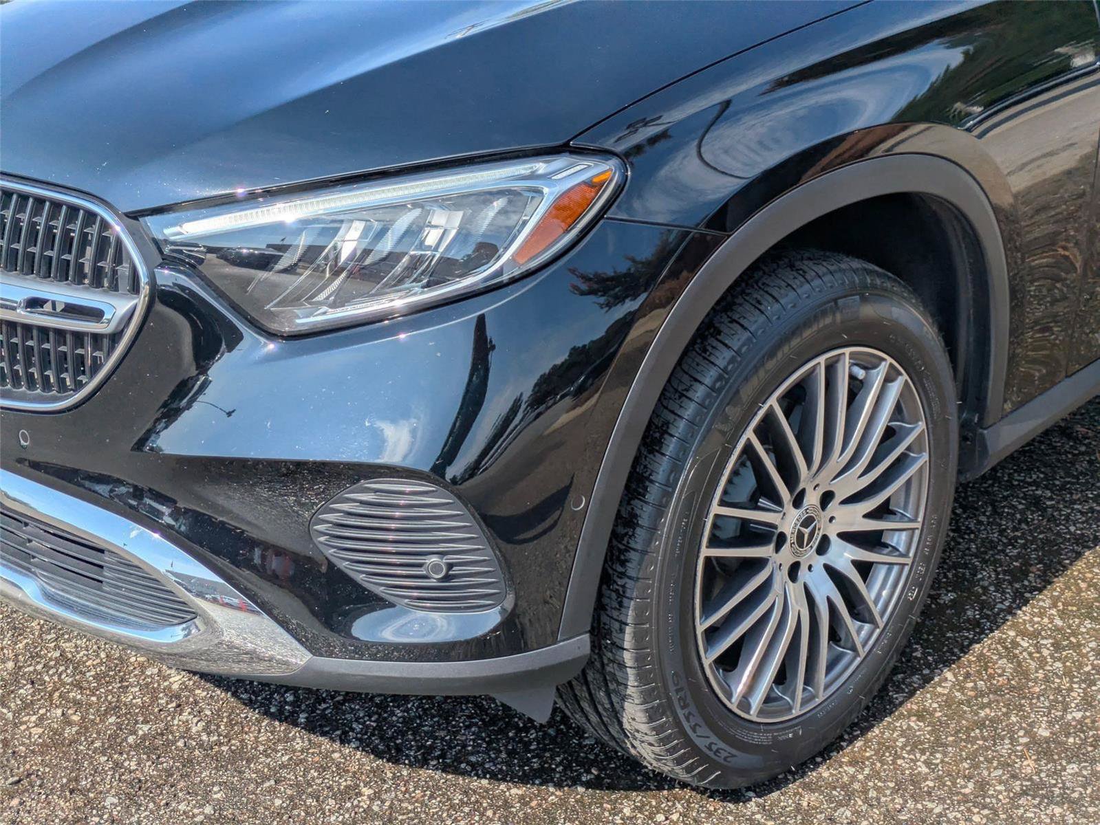 Used 2024 Mercedes-Benz GLC 300 4MATIC image 10