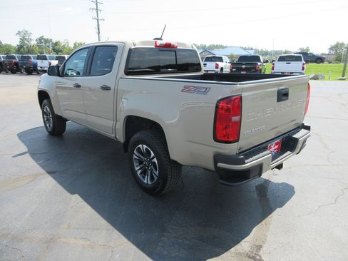 Used 2022 Chevrolet Colorado Z71 w/ Safety Package AWD/4WD image 9