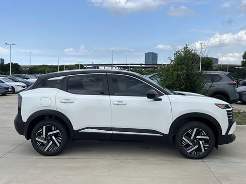 New 2026 Nissan Kicks SV FWD image 3