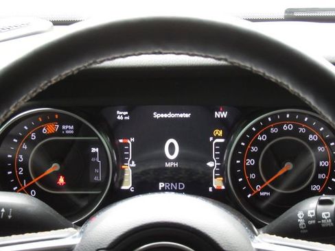 Used 2022 Jeep Wrangler Unlimited Sahara AWD/4WD image 22