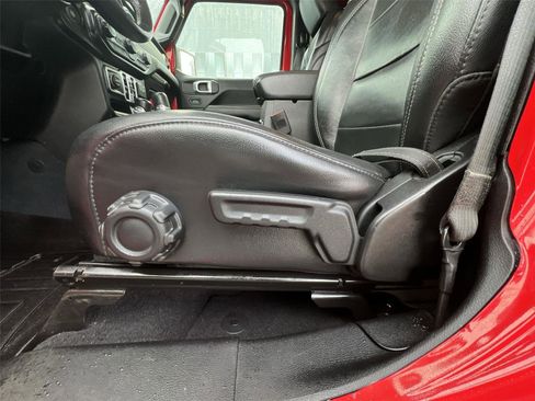 Used 2020 Jeep Gladiator Overland w/ Uconnect 4C Nav & Sound Group image 13