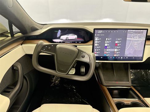 Used 2022 Tesla Model S image 28