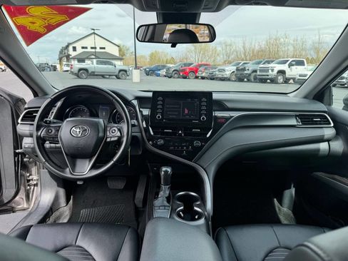 Used 2024 Toyota Camry SE image 30