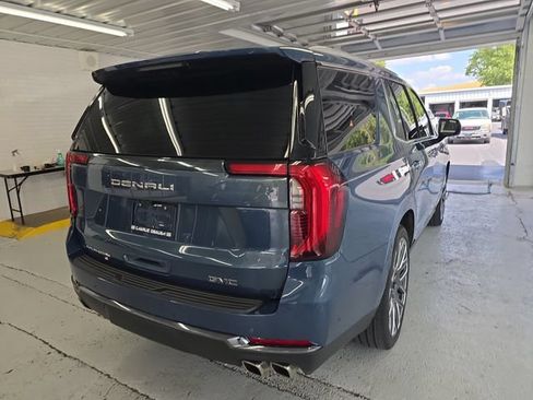 Certified 2025 GMC Yukon Denali Ultimate AWD/4WD image 5