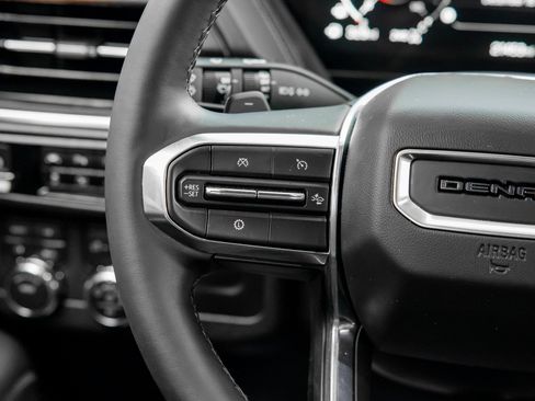 Used 2025 GMC Yukon Denali AWD/4WD image 41