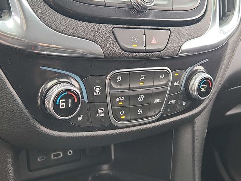 Used 2023 Chevrolet Equinox Premier w/ LPO, Floor Liner Package AWD/4WD image 15