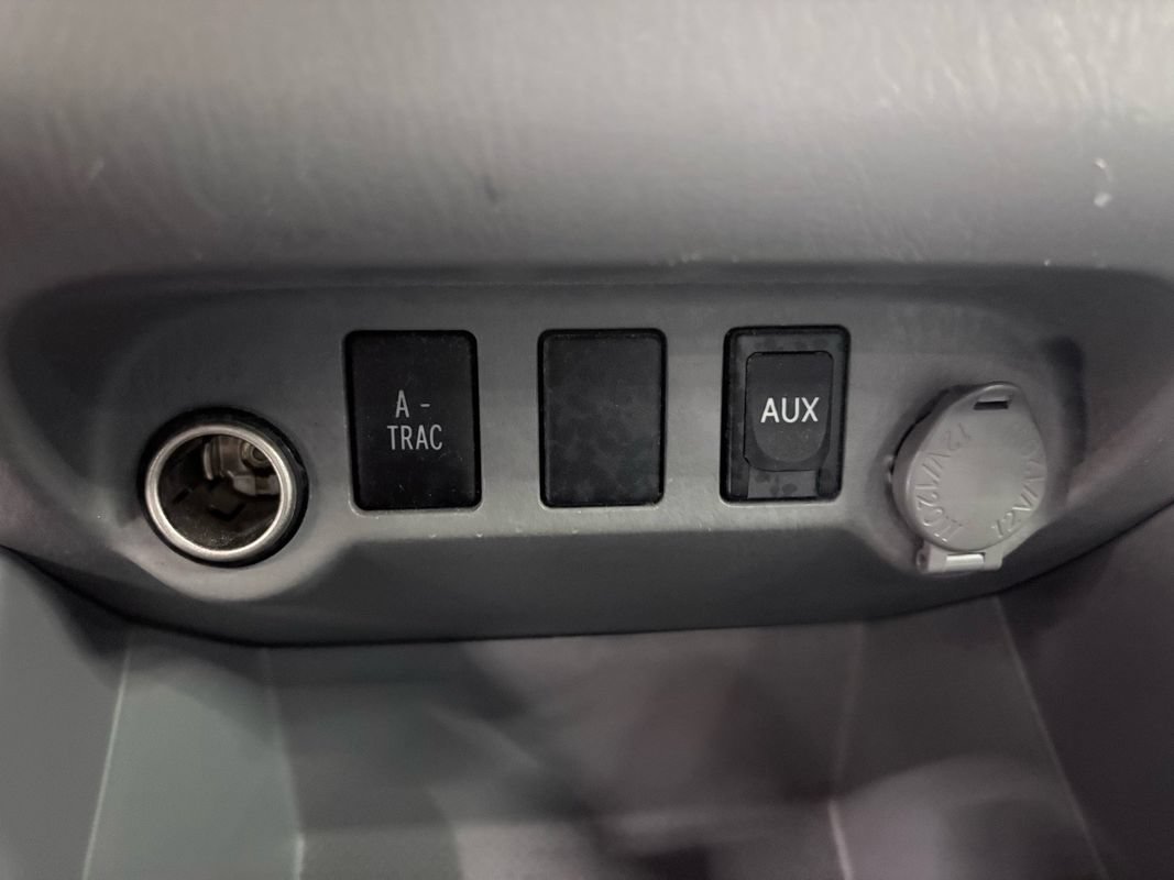 Used 2010 Toyota Tacoma 4x4 Access Cab V6 image 25