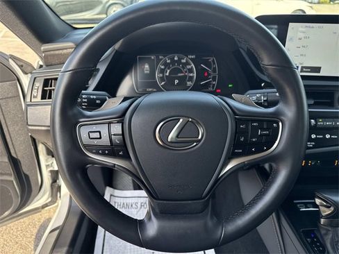 Certified 2025 Lexus ES 350 w/ Premium Package image 29