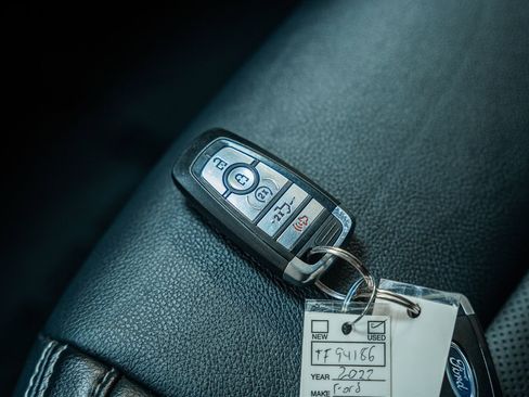 Certified 2022 Ford F250 Lariat w/ Black Appearance Package image 57