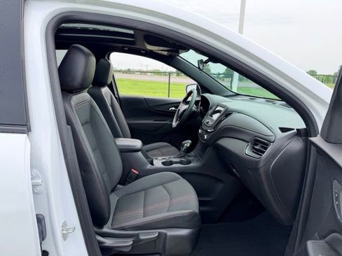 Used 2023 Chevrolet Equinox RS AWD/4WD image 10