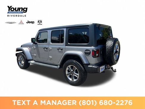Used 2019 Jeep Wrangler Unlimited Sahara AWD/4WD image 3