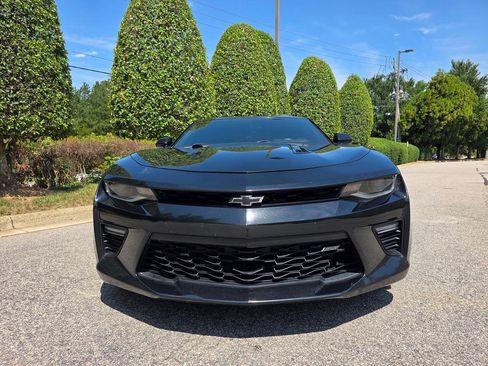 Used 2017 Chevrolet Camaro SS RWD image 8