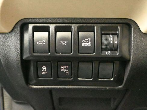 Used 2021 Subaru Ascent Premium w/ Convenience Package image 31